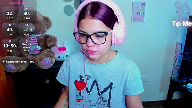 Emma boo online show from 04-02-26, 03:31