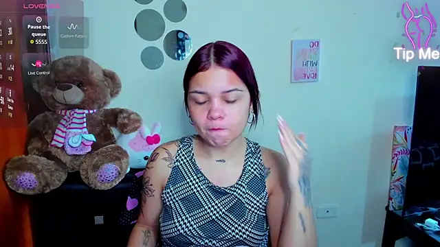 Emma boo online show from 04-04-26, 04:48