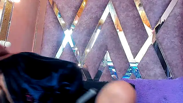 TIFANYYDIAZZ online show from 12-17-25, 08:37