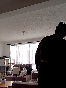 Snapshot of Macarena-2 chatting on 10-29-25, 09:49 Macarena-2 online show from 10-29-25, 09:49