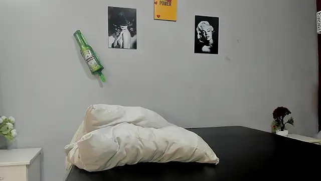 sexynova 93 online show from 03-26-26, 07:41