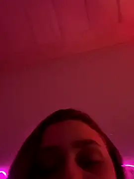 Snapshot of Lumen_00 chatting on 10-29-25, 03:31 Lumen 00 online show from 10-29-25, 03:31