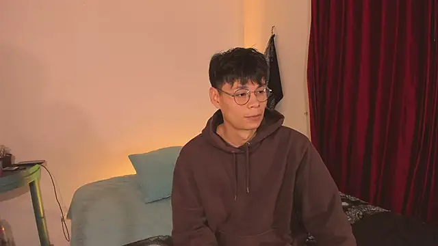 Snapshot of estmonnn chatting on 11-06-25, 11:59 estmonnn online show from 11-06-25, 11:59