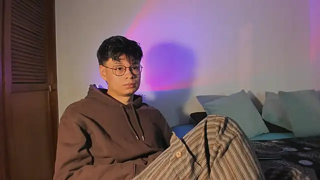 estmonnn online show from 05-27-26, 01:57