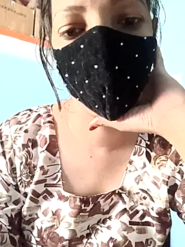 Snapshot of Priyaa_telugu chatting on 10-31-25, 04:24 Priyaa telugu online show from 10-31-25, 04:24