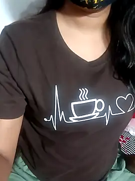 Snapshot of Manisha_is-Live chatting on 10-30-25, 10:43 Manisha is-Live online show from 10-30-25, 10:43