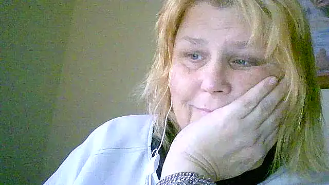 Sylviastar46 online show from 11-19-25, 08:36