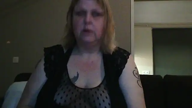 Snapshot of Sylviastar46 chatting on 02-08-26, 09:23 Sylviastar46 online show from 02-08-26, 09:23