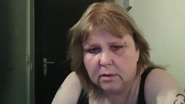 Snapshot of Sylviastar46 chatting on 02-19-26, 07:48 Sylviastar46 online show from 02-19-26, 07:48