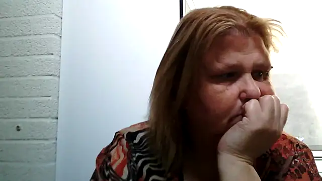 Snapshot of Sylviastar46 chatting on 03-01-26, 09:33 Sylviastar46 online show from 03-01-26, 09:33