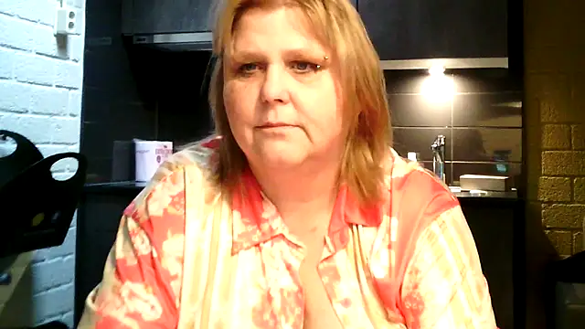 Snapshot of Sylviastar46 chatting on 03-07-26, 08:55 Sylviastar46 online show from 03-07-26, 08:55