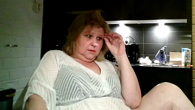 Snapshot of Sylviastar46 chatting on 03-09-26, 06:34 Sylviastar46 online show from 03-09-26, 06:34