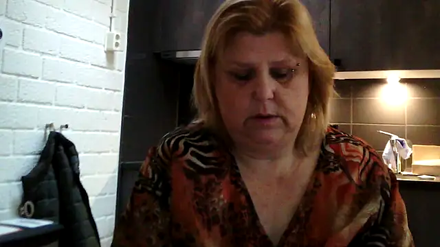 Snapshot of Sylviastar46 chatting on 03-11-26, 08:20 Sylviastar46 online show from 03-11-26, 08:20