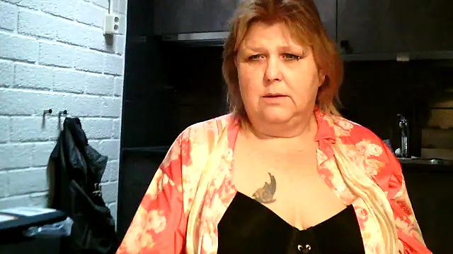 Snapshot of Sylviastar46 chatting on 03-12-26, 08:31 Sylviastar46 online show from 03-12-26, 08:31