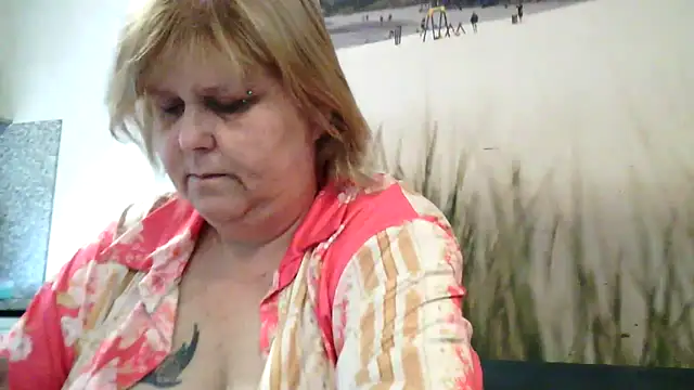 Snapshot of Sylviastar46 chatting on 03-14-26, 10:21 Sylviastar46 online show from 03-14-26, 10:21