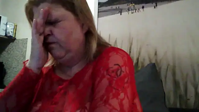 Snapshot of Sylviastar46 chatting on 03-16-26, 08:46 Sylviastar46 online show from 03-16-26, 08:46