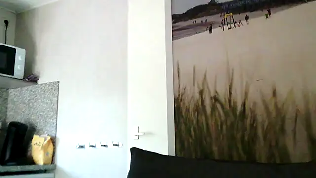 Snapshot of Sylviastar46 chatting on 03-19-26, 09:13 Sylviastar46 online show from 03-19-26, 09:13
