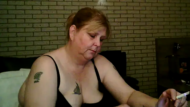 Snapshot of Sylviastar46 chatting on 04-08-26, 08:09 Sylviastar46 online show from 04-08-26, 08:09