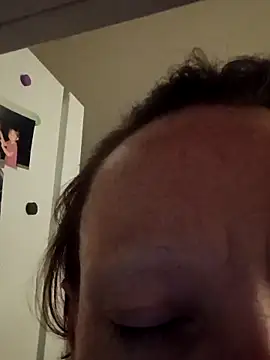 Snapshot of Karebearz1 chatting on 04-02-26, 08:23 Karebearz1 online show from 04-02-26, 08:23