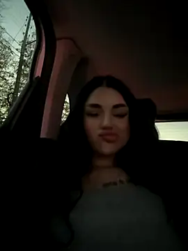 Snapshot of babygirllilly chatting on 10-29-25, 02:19 babygirllilly online show from 10-29-25, 02:19