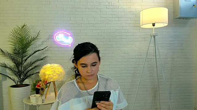 DinahLumb online show from 10-30-25, 12:39