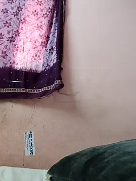 pujapujarrrr online show from 11-04-25, 08:35