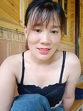 Snapshot of -Lana-123 chatting on 07-11-26, 02:25 -Lana-123 online show from 07-11-26, 02:25
