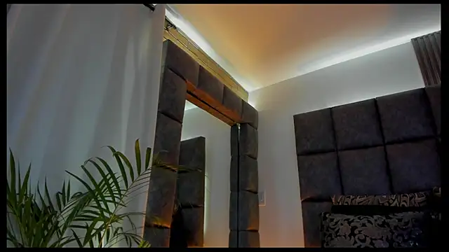 BrigitteVons online show from 05-18-26, 04:07
