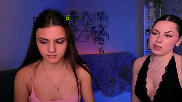 lisa dark  online show from 03-13-26, 08:37