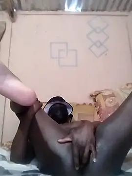 Snapshot of Reajune2001 chatting on 11-21-25, 09:52 Reajune2001 online show from 11-21-25, 09:52