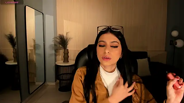 Snapshot of BellaConnorX chatting on 12-02-25, 03:56 BellaConnorX online show from 12-02-25, 03:56