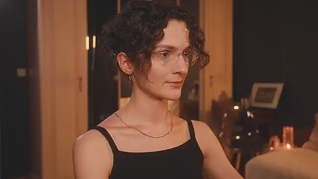 Snapshot of _arta_ chatting on 12-04-25, 01:42 arta online show from 12-04-25, 01:42