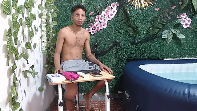 Snapshot of DamianandEva chatting on 11-15-25, 12:23 DamianandEva online show from 11-15-25, 12:23