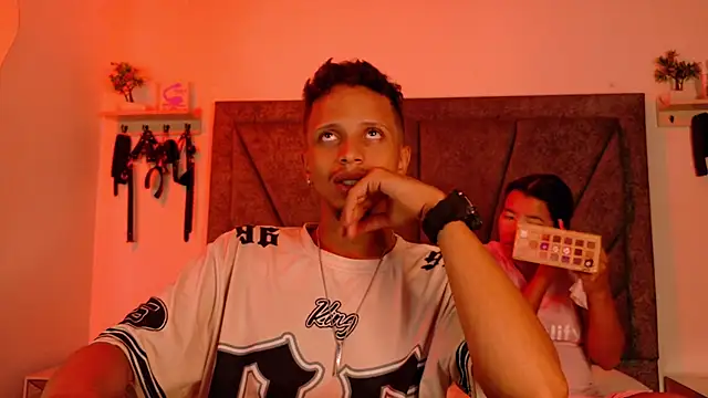 DamianandEva online show from 04-10-26, 12:21