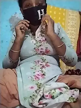 Snapshot of NAZMEN1122 chatting on 11-04-25, 12:04 NAZMEN1122 online show from 11-04-25, 12:04