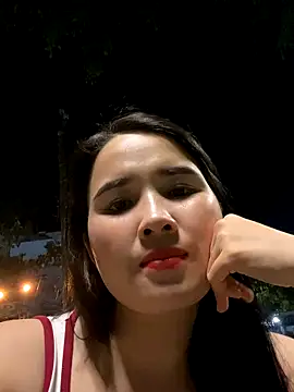 Snapshot of Okleotina9 chatting on 10-31-25, 03:57 Okleotina9 online show from 10-31-25, 03:57