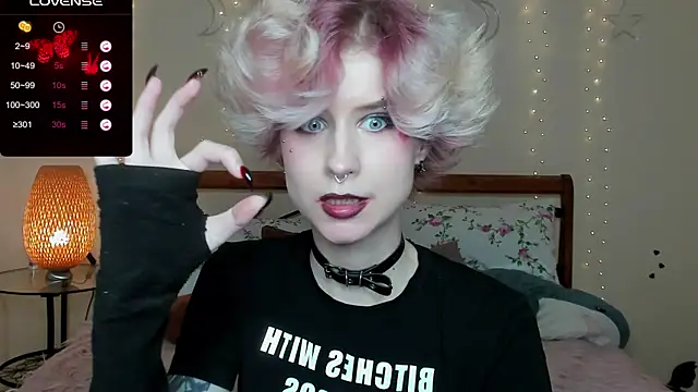 Angel Julles online show from 07-18-26, 04:33