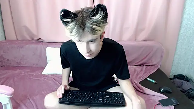 Harvey foster online show from 10-31-25, 08:54