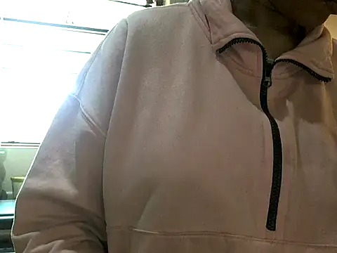 NewBeginnings8 online show from 11-06-25, 06:03