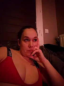 Snapshot of Girlysensuelle chatting on 11-28-25, 08:00 Girlysensuelle online show from 11-28-25, 08:00