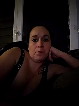 Snapshot of Girlysensuelle chatting on 12-13-25, 08:14 Girlysensuelle online show from 12-13-25, 08:14