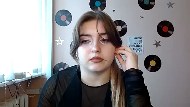 Dance  Queen online show from 11-04-25, 10:36