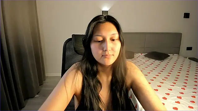 Snapshot of Yunamini chatting on 12-03-25, 07:01 Yunamini online show from 12-03-25, 07:01