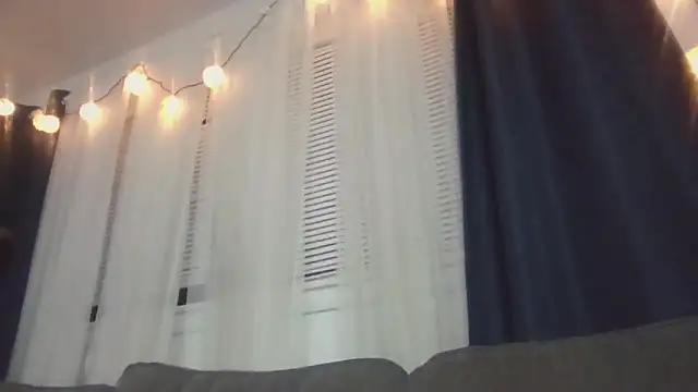 prettylildes online show from 11-01-25, 02:46