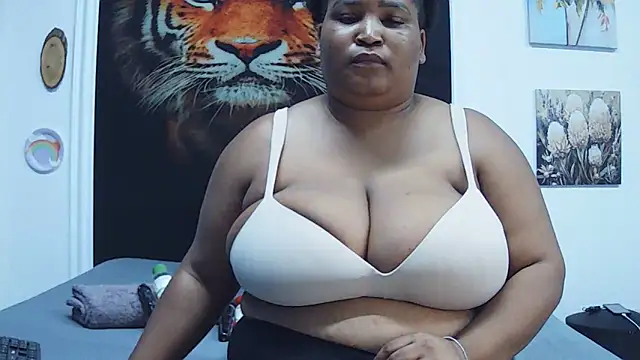 Snapshot of MassiveBoobsxxxx chatting on 02-09-26, 03:38 MassiveBoobsxxxx online show from 02-09-26, 03:38