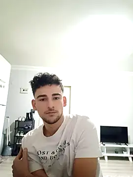 Snapshot of yasinesra757_ chatting on 12-19-25, 01:18 yasinesra757 online show from 12-19-25, 01:18