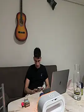 Snapshot of yasinesra757_ chatting on 01-07-26, 01:41 yasinesra757 online show from 01-07-26, 01:41