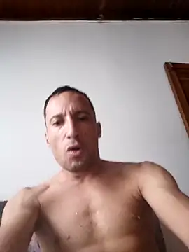 Snapshot of Diler21_miau chatting on 12-21-25, 08:27 Diler21 miau online show from 12-21-25, 08:27