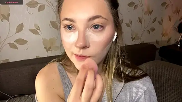 OrethaEredia online show from 12-02-25, 05:30