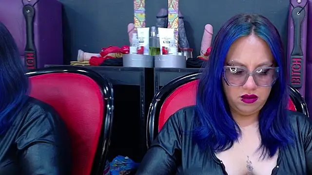 BellaBarness online show from 11-04-25, 02:38